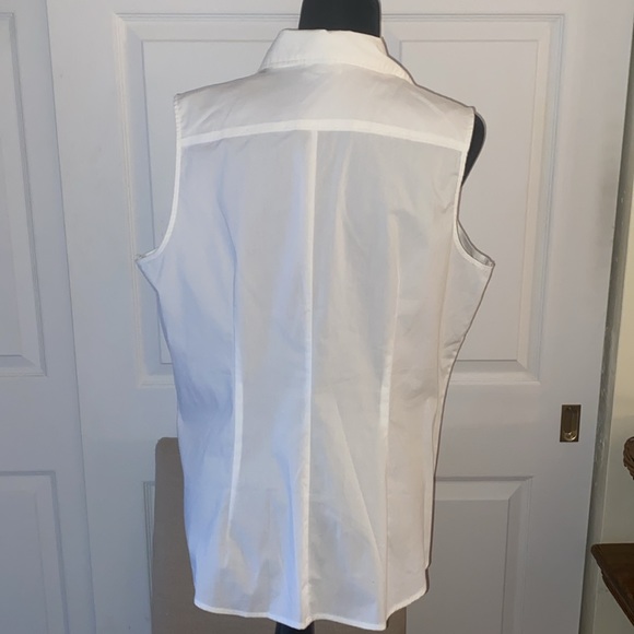 White Sleeveless cotton stretch blouse with ruffled front - Picture 2 of 4